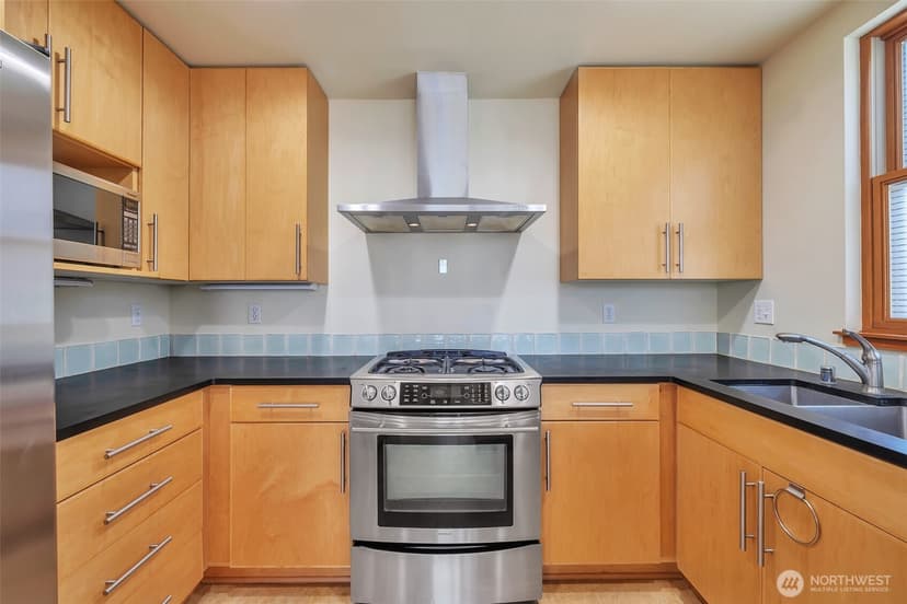 Property photo for 410 6th Avenue, Tacoma photo 5