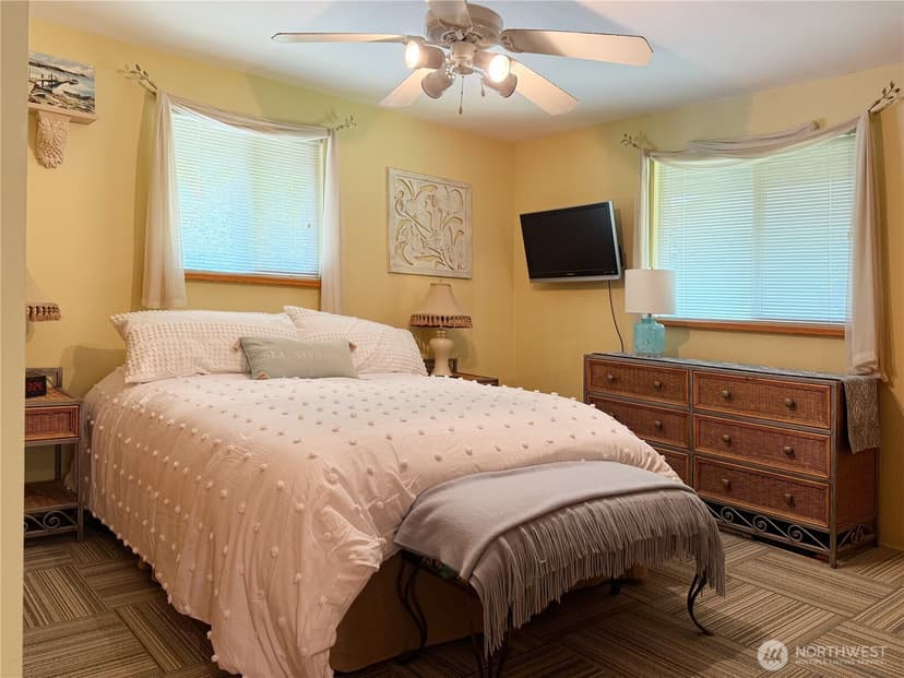 Property photo for 16 A Saratoga (Including D-15) Drive, Hat Island photo 19