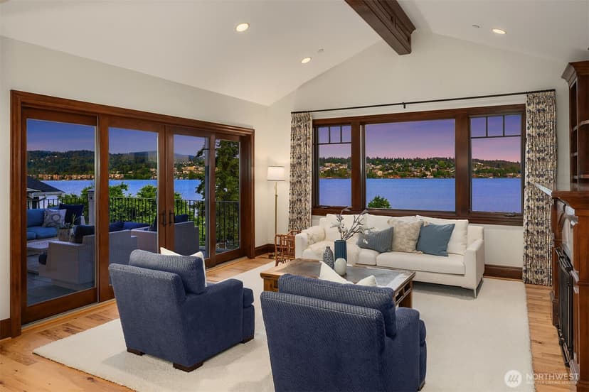 Property photo for 8260 Avalon Drive, Mercer Island photo 8