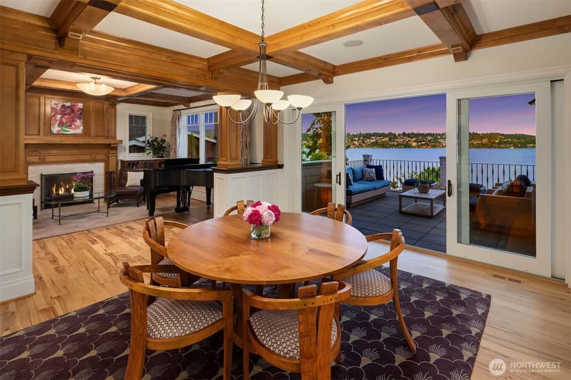 Property photo for 8260 Avalon Drive, Mercer Island photo 6