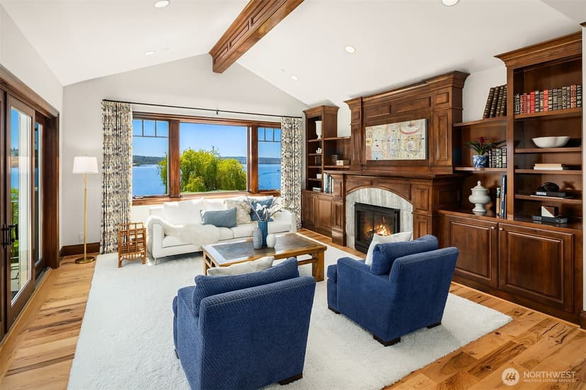 Property photo for 8260 Avalon Drive, Mercer Island photo 9