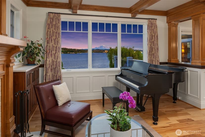 Property photo for 8260 Avalon Drive, Mercer Island photo 7