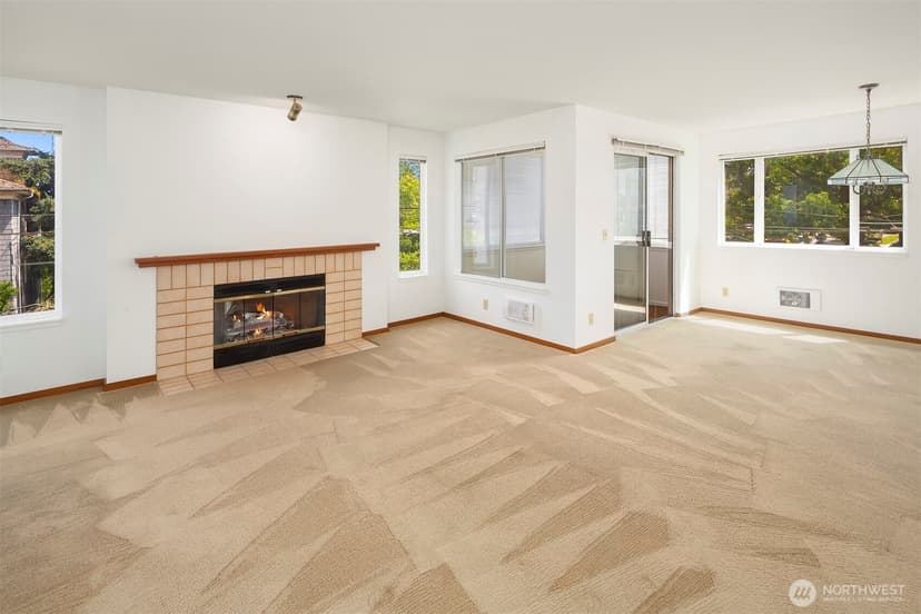 Property photo for 1312 S Massachusetts Street #202, Seattle photo 2