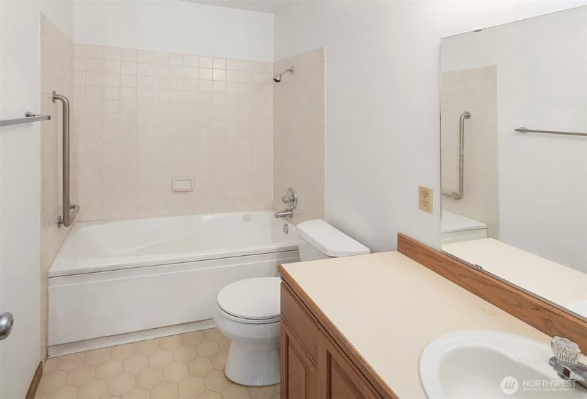Property photo for 1312 S Massachusetts Street #202, Seattle photo 10