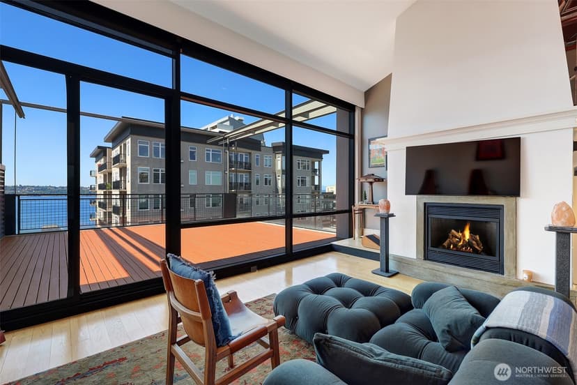 Property photo for 80 Vine Street #703, Seattle photo 4