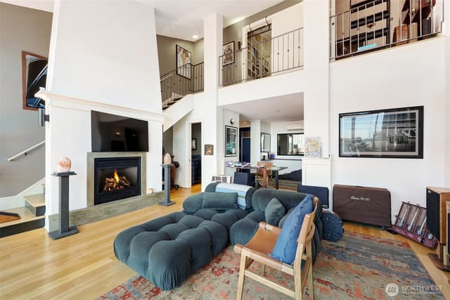 Property photo for 80 Vine Street #703, Seattle photo 3