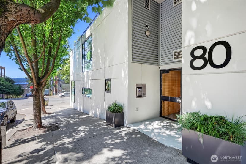 Property photo for 80 Vine Street #703, Seattle photo 2