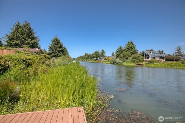 Property photo for 420 Point Brown Avenue SE, Ocean Shores photo 4