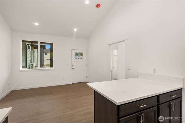 Property photo for 1240 SW 124th Street #10C, Burien photo 5