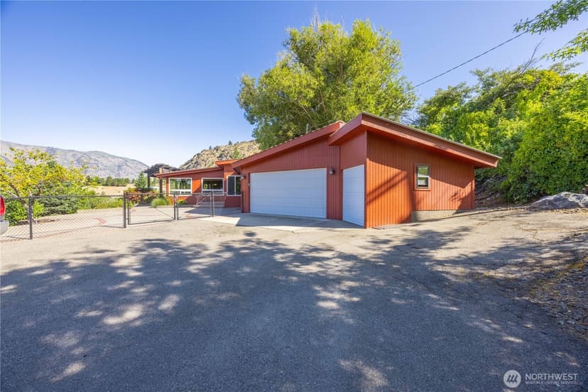 Property photo for 700 E. Wapato Lake Rd., Manson photo 4