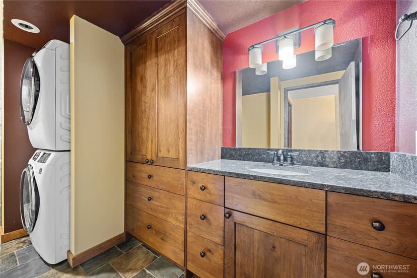 Property photo for 700 E. Wapato Lake Rd., Manson photo 39