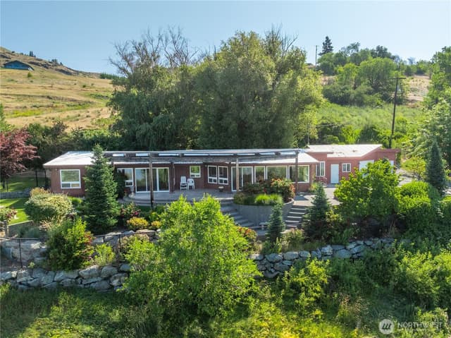 Property photo for 700 E. Wapato Lake Rd., Manson
