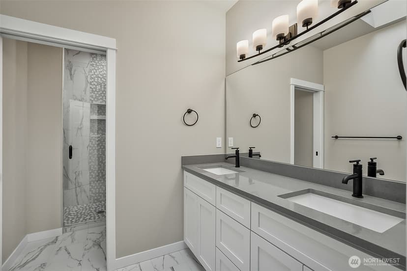 Property photo for 2225 124th Street SE, Everett photo 10