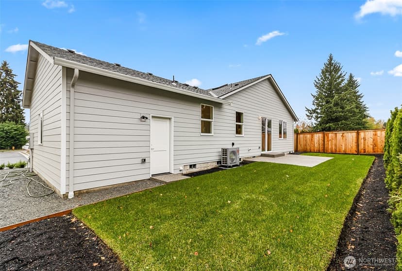 Property photo for 2225 124th Street SE, Everett photo 15