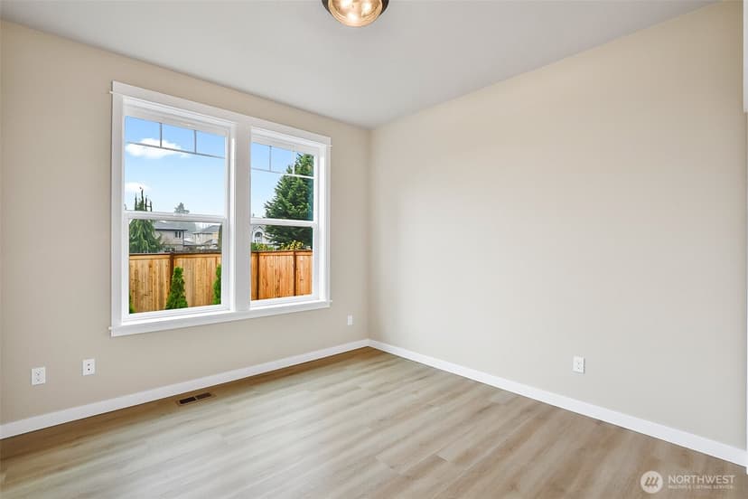 Property photo for 2225 124th Street SE, Everett photo 16