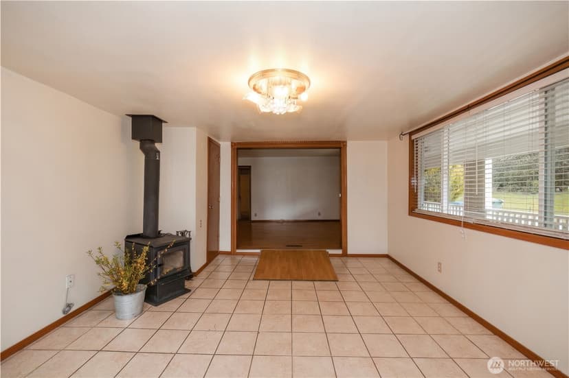 Property photo for 3709 Trenton Ave NE, Bremerton photo 7