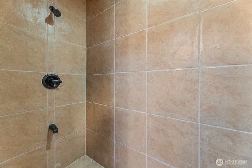 Property photo for 1704 Lafayette Street S, Tacoma photo 11