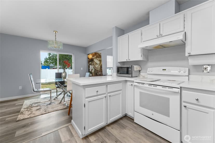 Property photo for 1704 Lafayette Street S, Tacoma photo 9