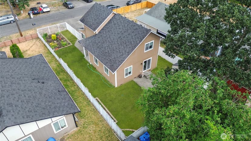Property photo for 1704 Lafayette Street S, Tacoma photo 26