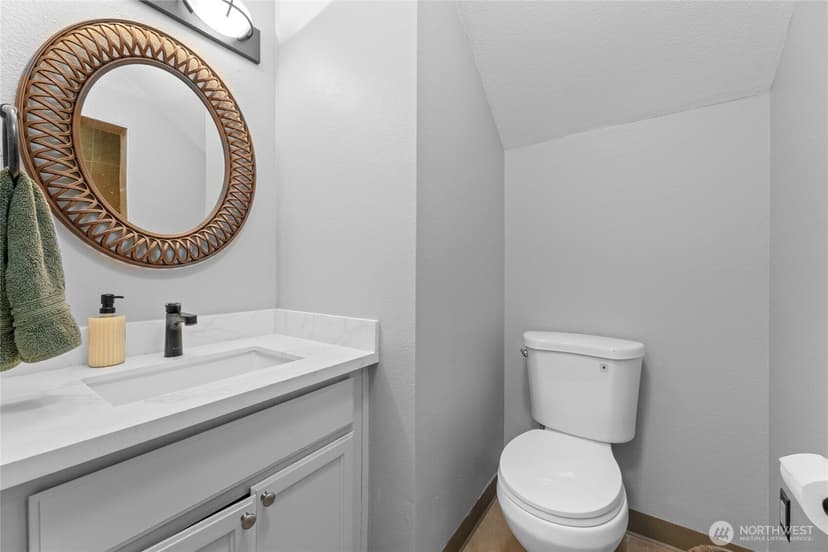 Property photo for 1704 Lafayette Street S, Tacoma photo 10