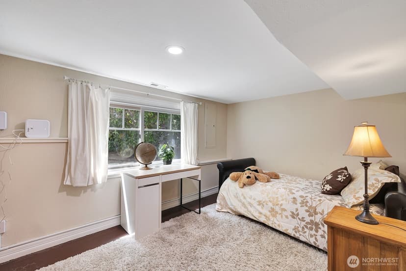 Property photo for 9266 44th Avenue SW, Seattle photo 25