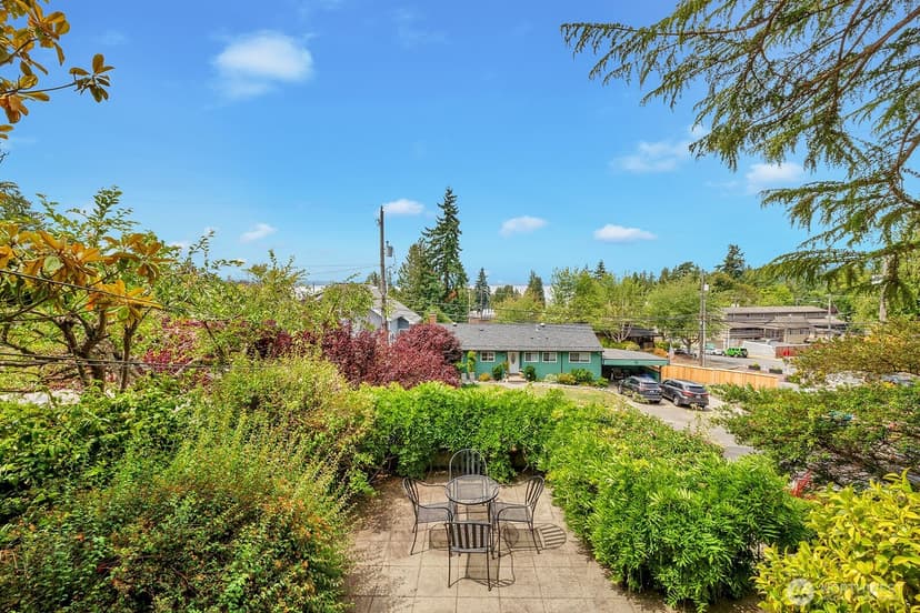 Property photo for 9266 44th Avenue SW, Seattle photo 12