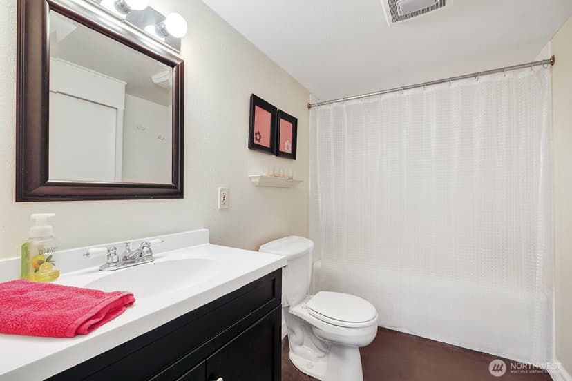Property photo for 9266 44th Avenue SW, Seattle photo 26