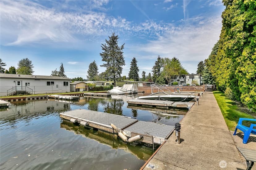 Property photo for 7217 NE 175th Street #211, Kenmore photo 21