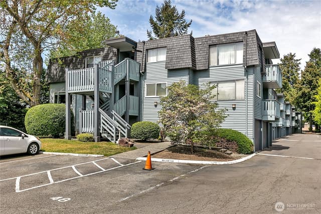 Property photo for 7217 NE 175th Street #211, Kenmore photo 5