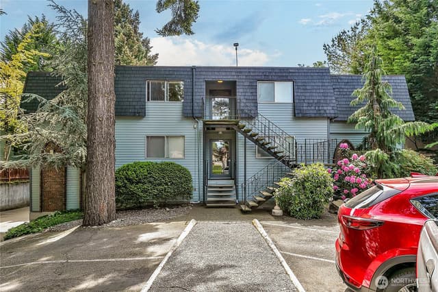 Property photo for 7217 NE 175th Street #211, Kenmore photo 4