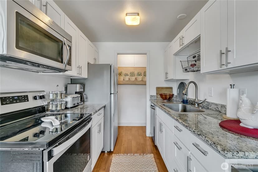 Property photo for 7217 NE 175th Street #211, Kenmore photo 14