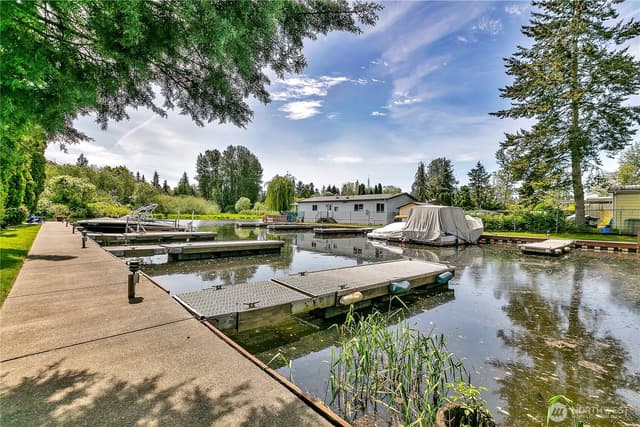 Property photo for 7217 NE 175th Street #211, Kenmore photo 2