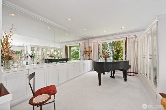 Property photo for 8508 54TH Avenue NE, Seattle photo 5
