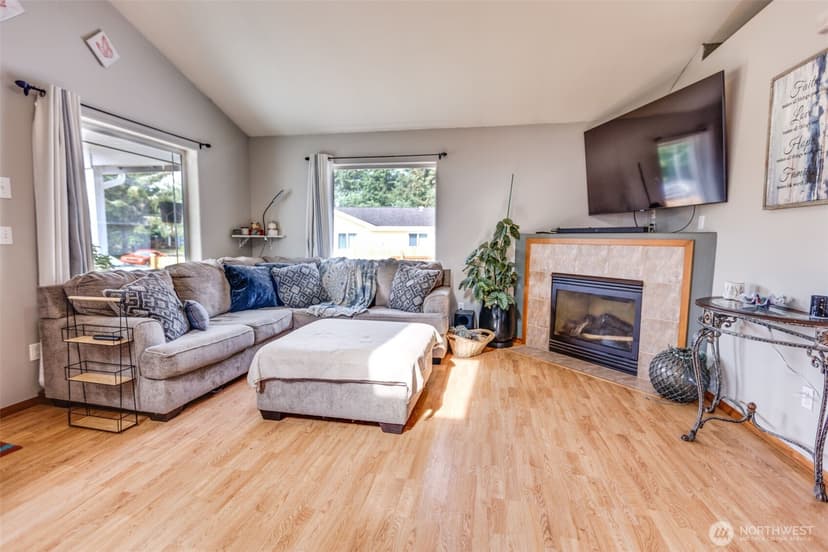 Property photo for 858 Willow Court SW, Ocean Shores photo 5