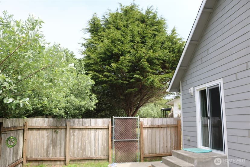 Property photo for 858 Willow Court SW, Ocean Shores photo 33