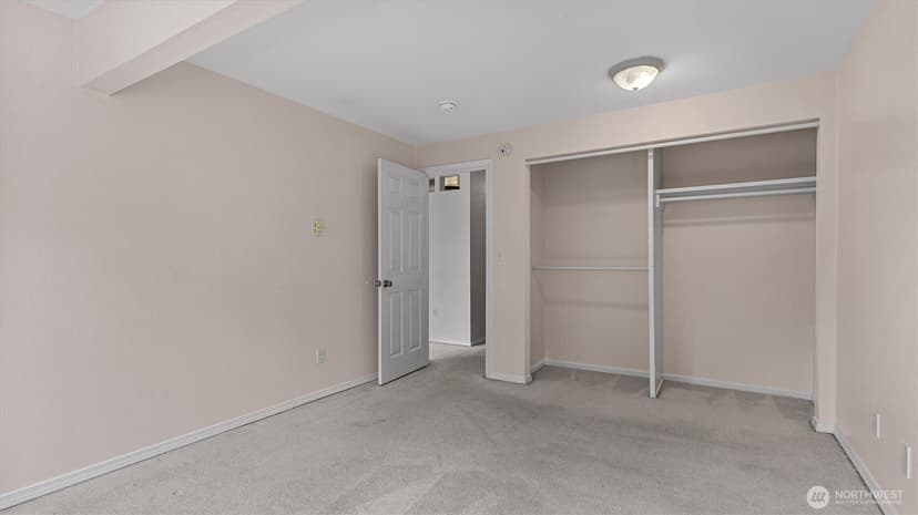 Property photo for 19428 Aurora Avenue N #332, Shoreline photo 17