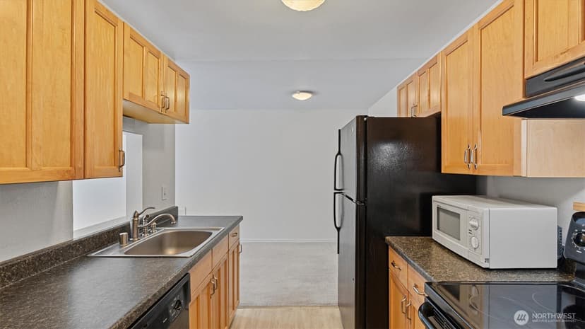 Property photo for 19428 Aurora Avenue N #332, Shoreline photo 7