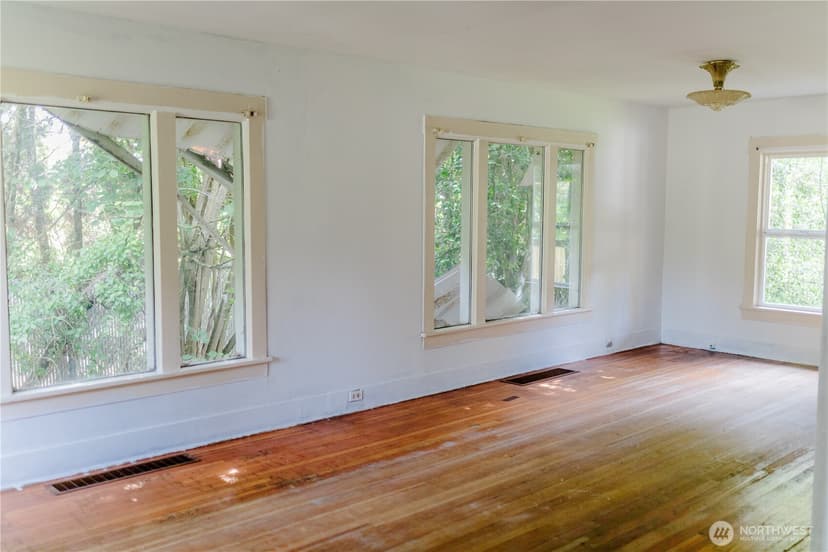 Property photo for 565 S Director, Seattle photo 28