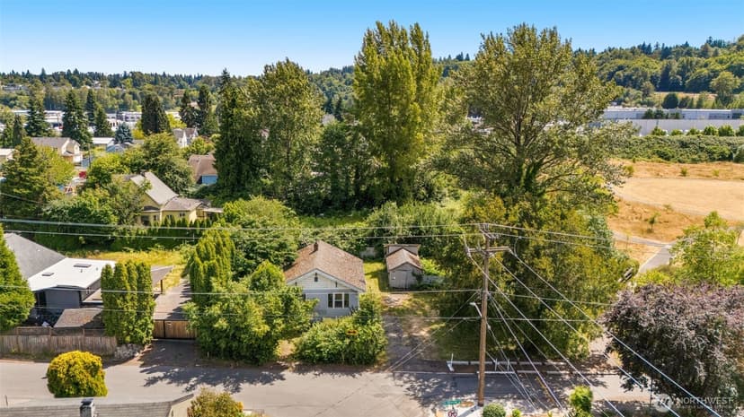Property photo for 565 S Director, Seattle photo 2