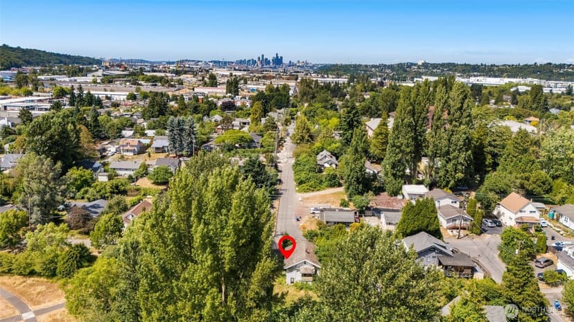 Property photo for 565 S Director, Seattle photo 13
