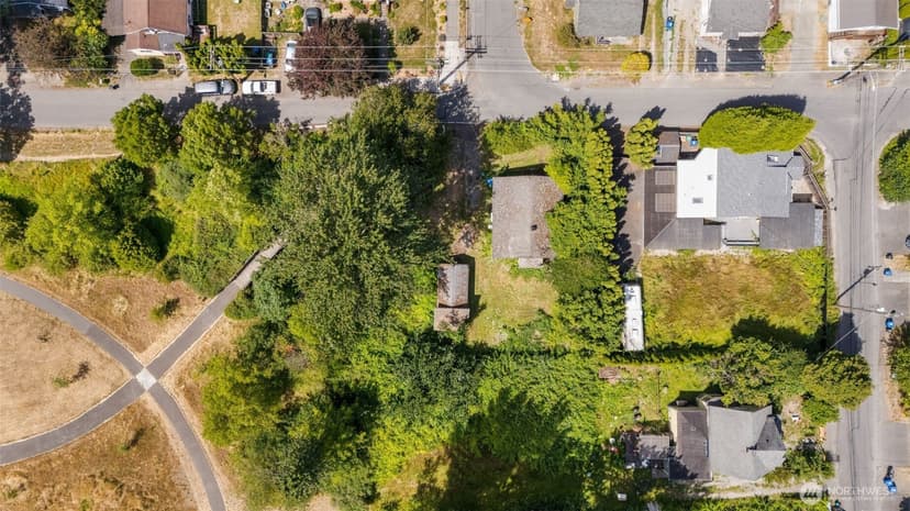Property photo for 565 S Director, Seattle photo 11