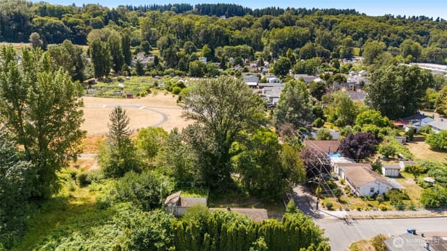 Property photo for 565 S Director, Seattle photo 4