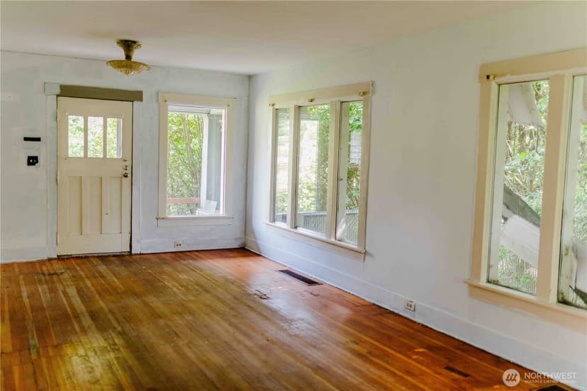 Property photo for 565 S Director, Seattle photo 27