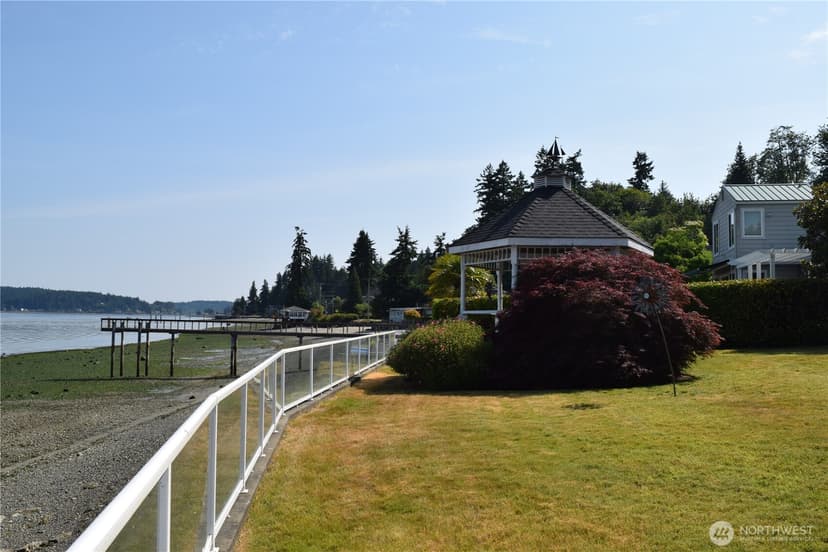 Property photo for 3538 Beach Drive E, Port Orchard photo 24