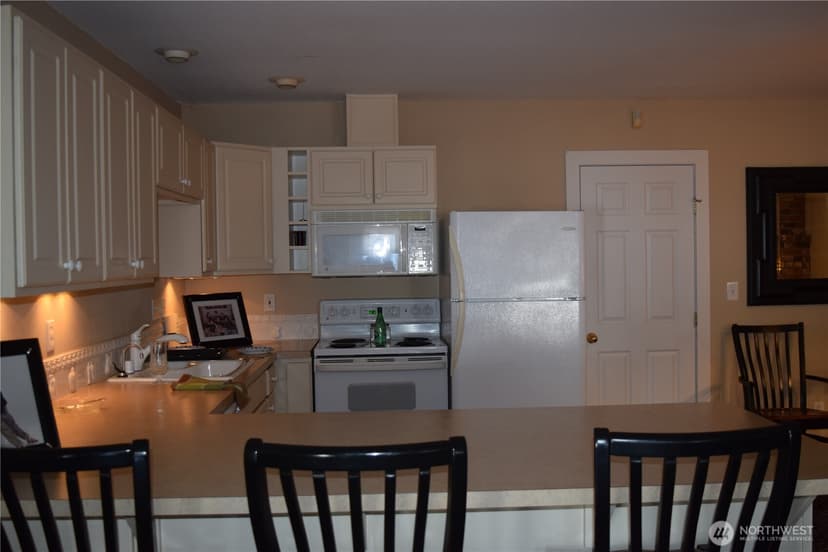 Property photo for 3538 Beach Drive E, Port Orchard photo 31