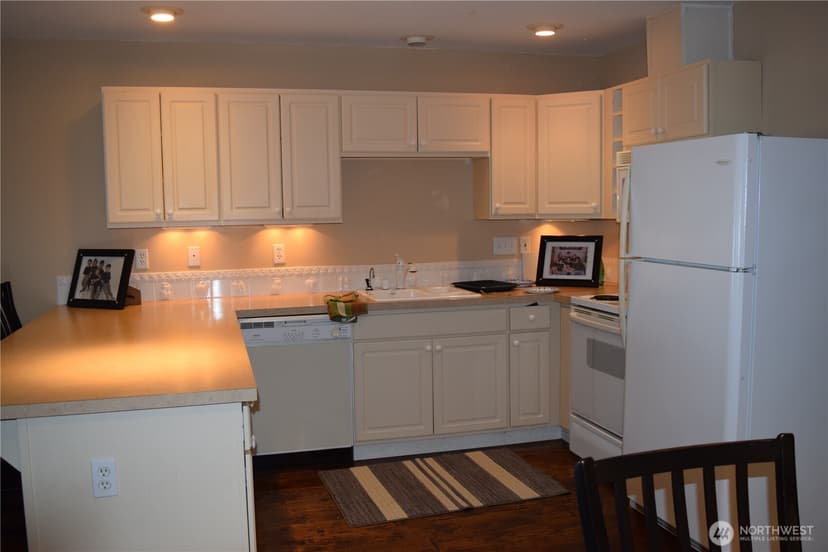 Property photo for 3538 Beach Drive E, Port Orchard photo 29
