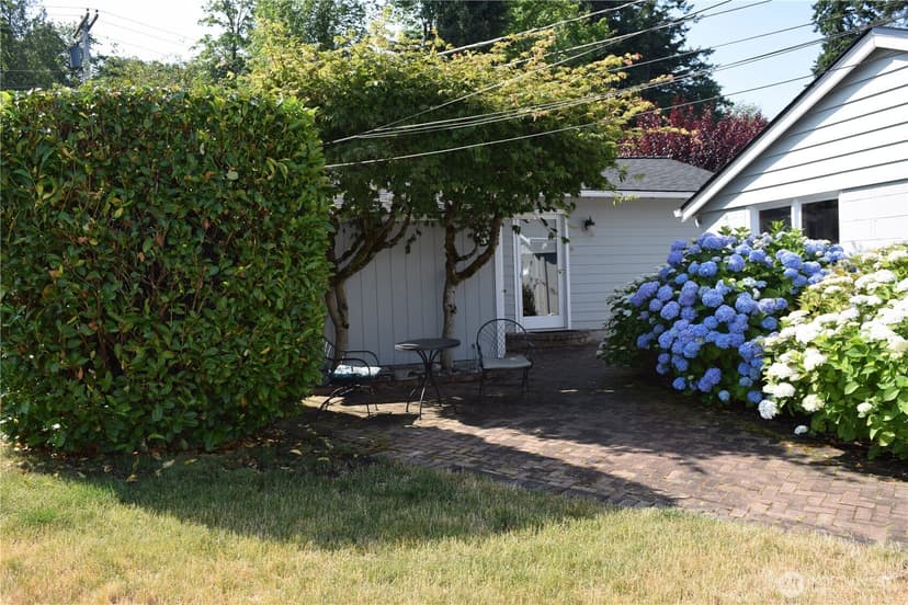 Property photo for 3538 Beach Drive E, Port Orchard photo 16