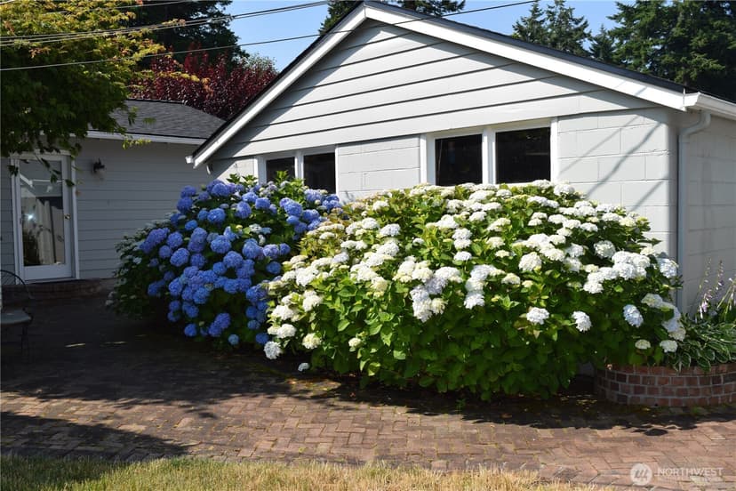 Property photo for 3538 Beach Drive E, Port Orchard photo 15