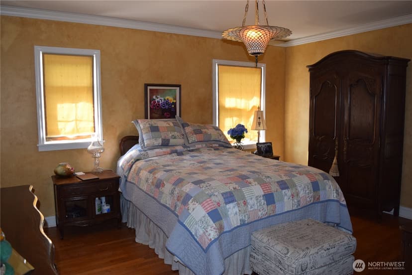 Property photo for 3538 Beach Drive E, Port Orchard photo 11