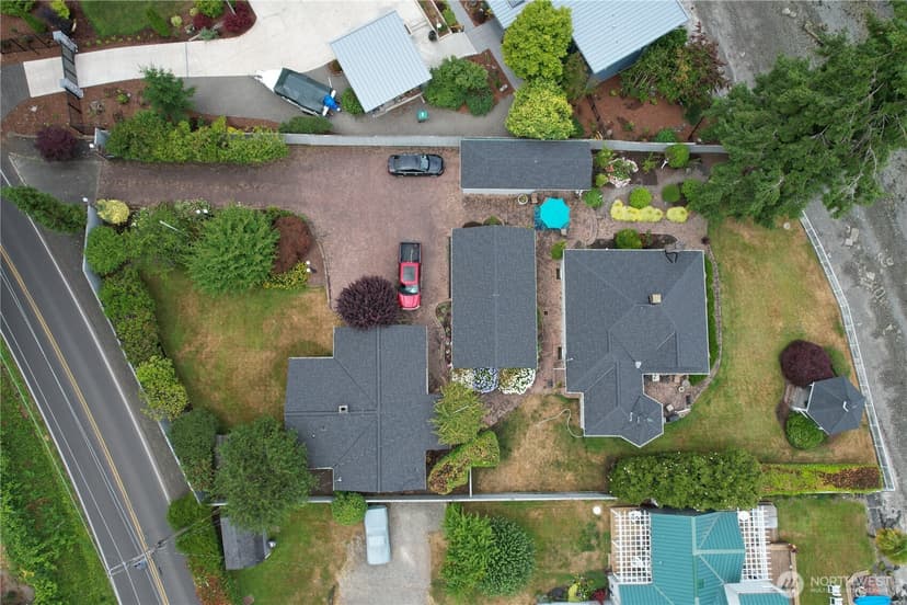 Property photo for 3538 Beach Drive E, Port Orchard photo 34